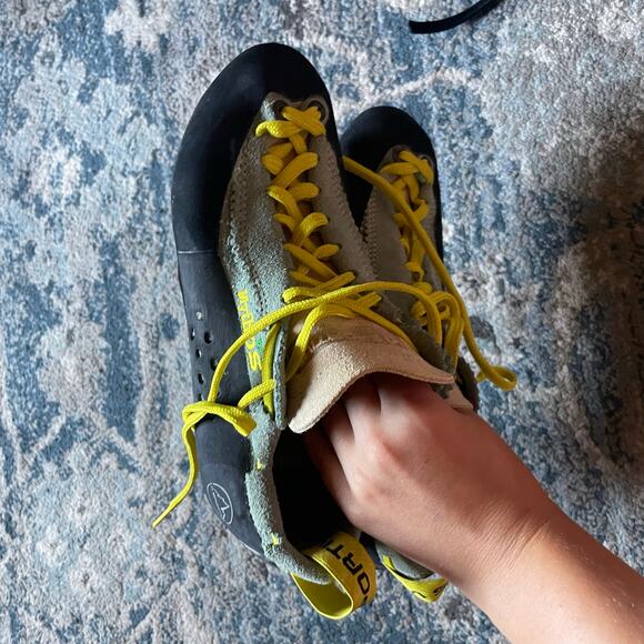 La Sportiva Mythos Eco Lace-Up Women's Climbing Shoes‎ - Picture 11 of 13